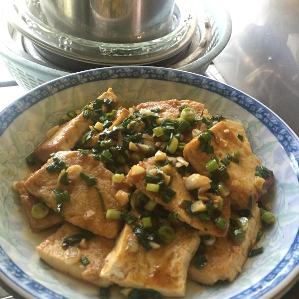 【香煎雞蛋豆腐】醬汁這樣調最好吃:Plum Liao 一起做