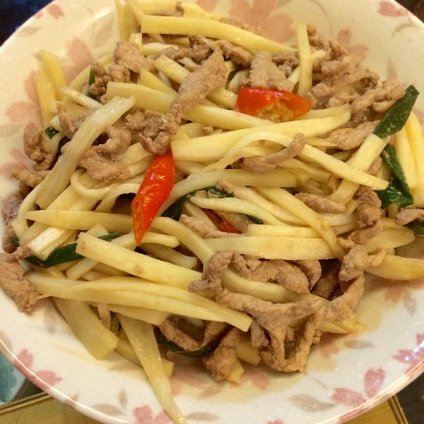 茭白筍炒肉絲 《茭白筍5》 : Pei-ching Wu一起做
