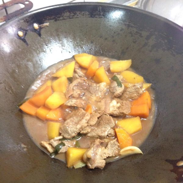 地瓜燒肉_一鍋到底【穀盛壽喜燒】：余敏慈 一起做