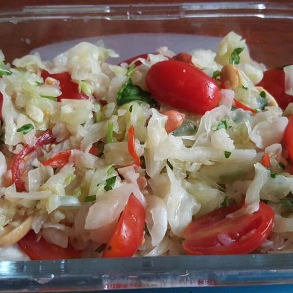 免油煙新手不敗-涼拌高麗菜絲：Ann 一起做