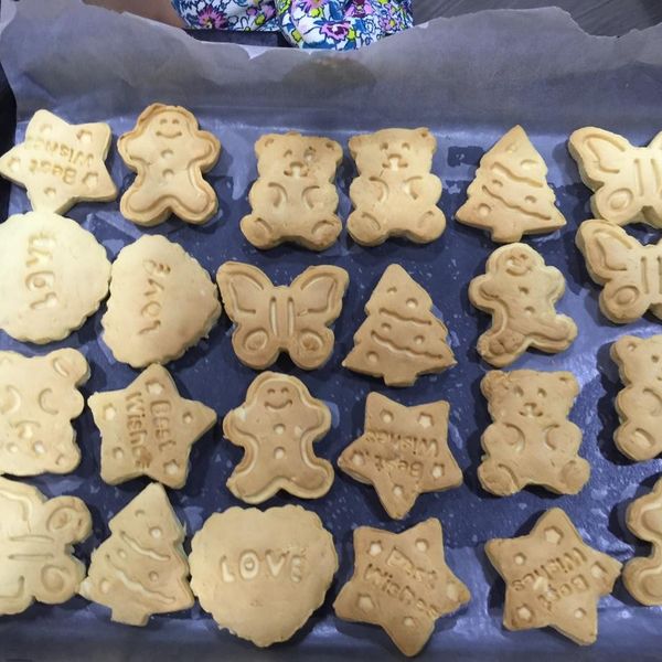 壓模餅乾：小真 一起做