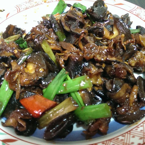 炒螺肉 : 吳索衛一起做