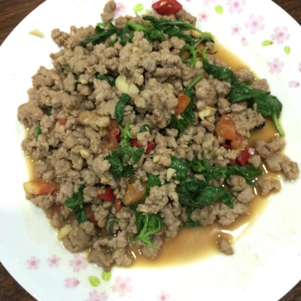 扒完三碗飯! 泰式打拋豬 食譜 : 林水水一起做