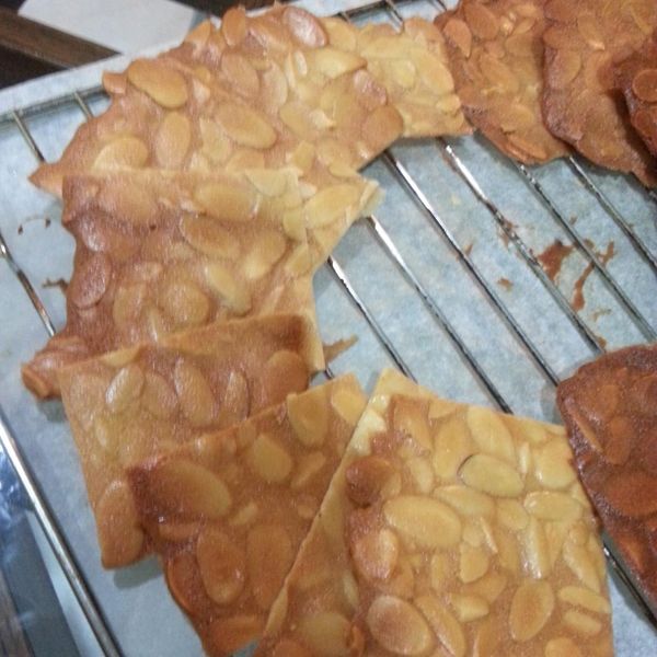 【烤箱甜點】一次就成功的杏仁瓦片：WeiTing 一起做