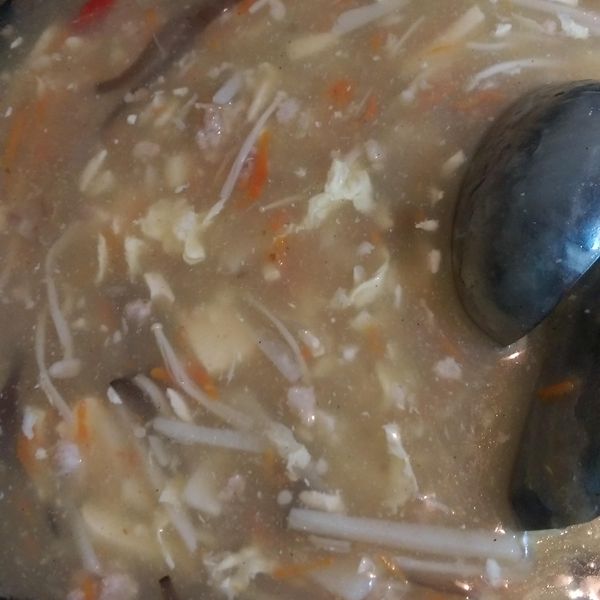 酸辣湯：美芳 一起做