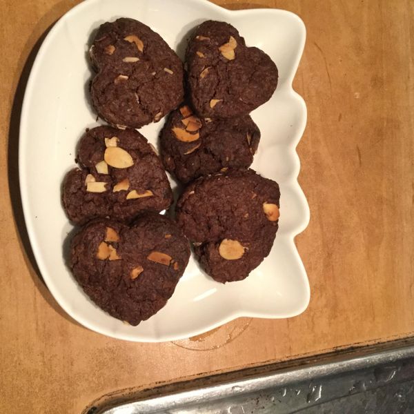 巧克力杏仁酥餅【烘焙展食譜募集】 : betty一起做