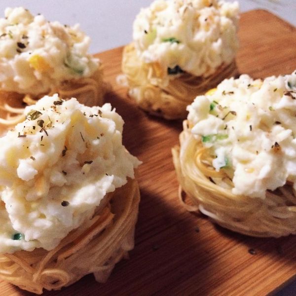 蘋果蛋沙拉杯麵 : 崑益一起做