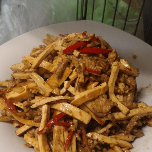 婆婆也誇獎。超簡單的豆干炒肉絲 ! : 翁雅雅一起做