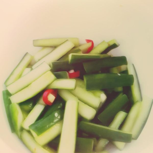 涼拌小黃瓜 : 李家家一起做