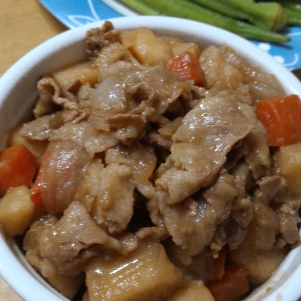 馬鈴薯燉肉作法。暖呼呼的療癒系料理! : 翁雅雅一起做