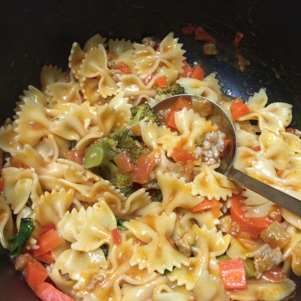 起司肉醬義大利麵(ㄧ鍋到底) : 李大涵一起做