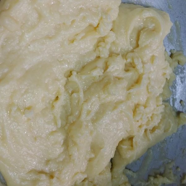 克林姆(卡士達)內餡(麵包店配方)：笑丸子 一起做