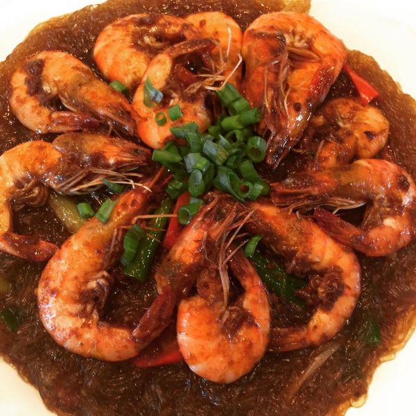 鮮蝦沙茶粉絲煲：Isa Chuang 一起做