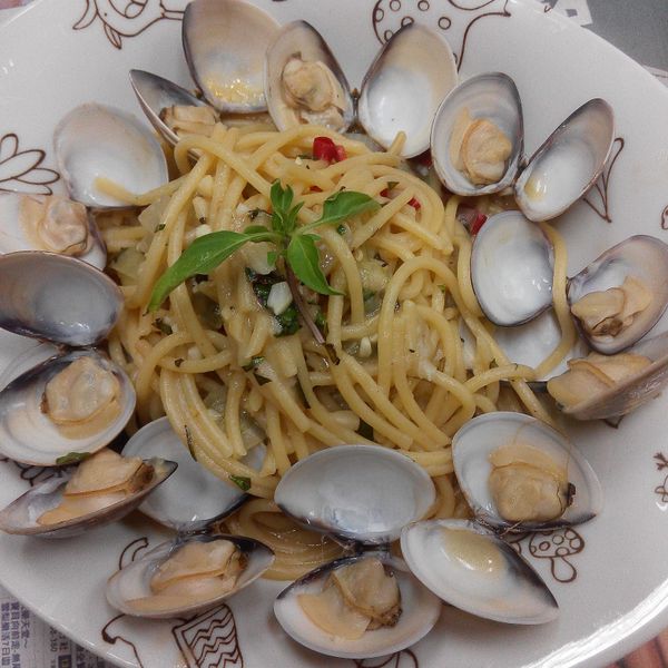 白酒蛤蜊義大利麵 : 錒琪琪一起做
