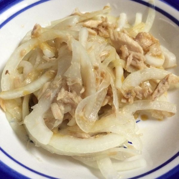 涼拌洋蔥鮪魚：林慧婷 一起做