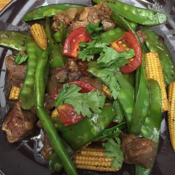 蠔油爆炒三色鮮蔬骰子牛 : Barbiebaby Chen一起做