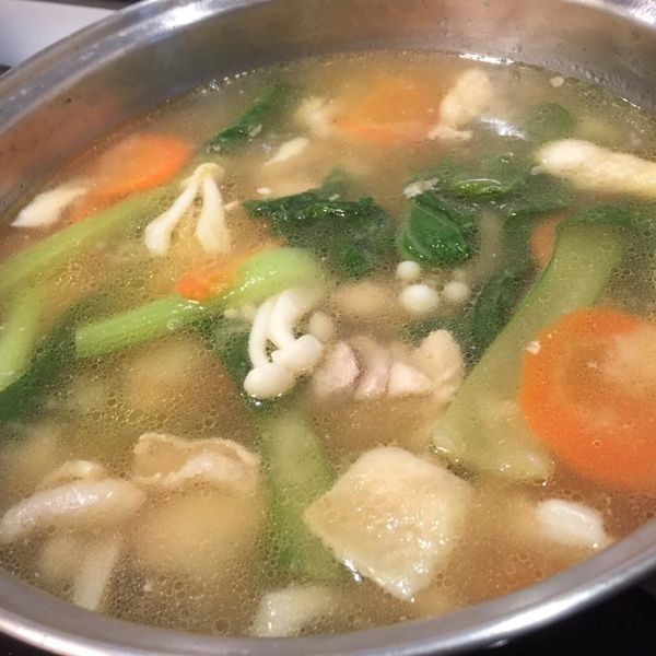 肉桂打噴嚏｜和風味噌雞肉菇菇湯：Agnes 一起做