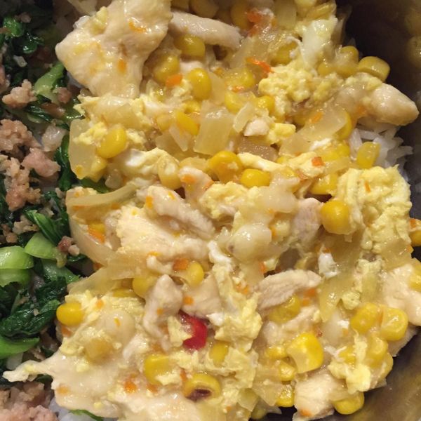 雞腿玉米蛋燴飯 : 小基一起做
