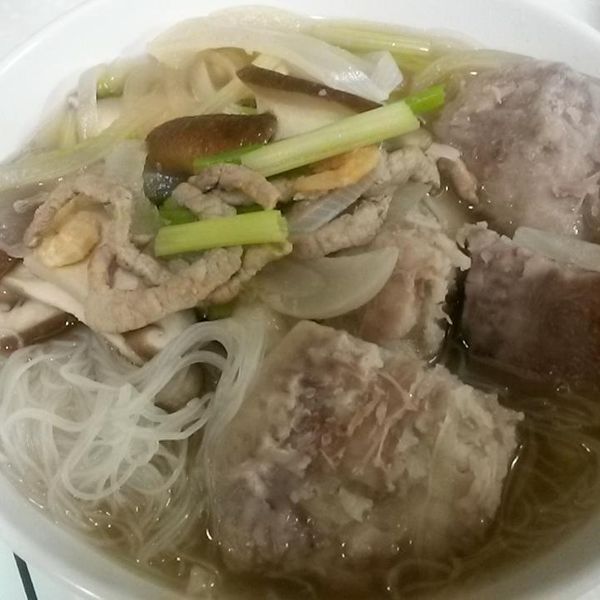 芋頭米粉湯 : 李沁容一起做