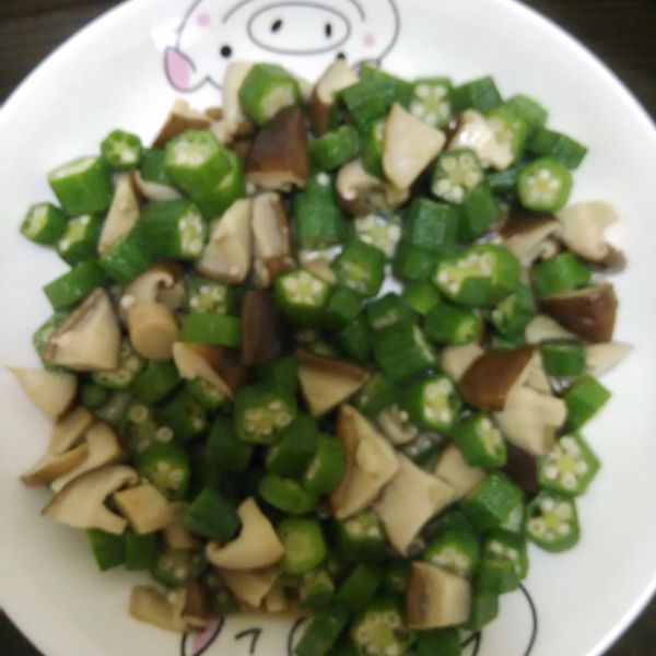 秋葵炒鮮香菇 : 龍心儀一起做