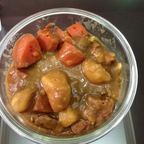 豬肉咖哩：Jie Yu Chen 一起做