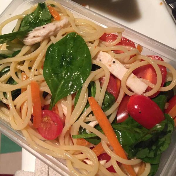 清涼夏日番茄冷麵 : Via Cheng一起做