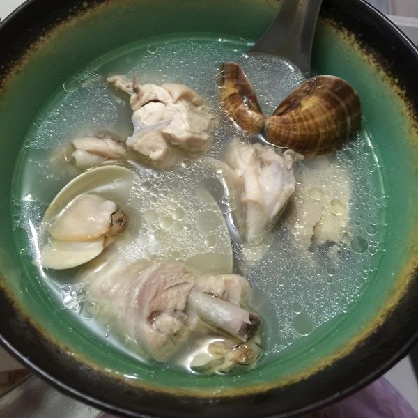 【增強抵抗力】5分鐘搞定→蒜頭蛤蜊雞湯 : Tina Cheng一起做