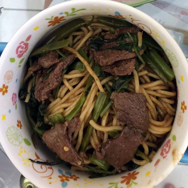 沙茶牛肉炒麵 : Tina Cheng一起做