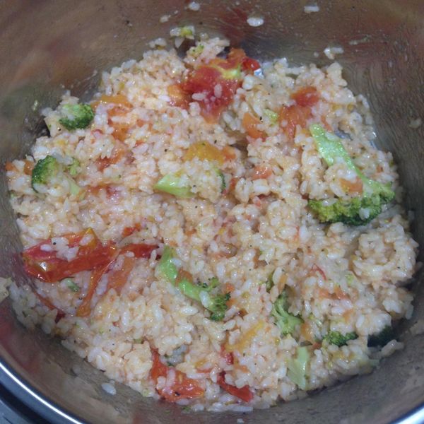 整個番茄飯─奶油蝦仁版:林芳佳 一起做