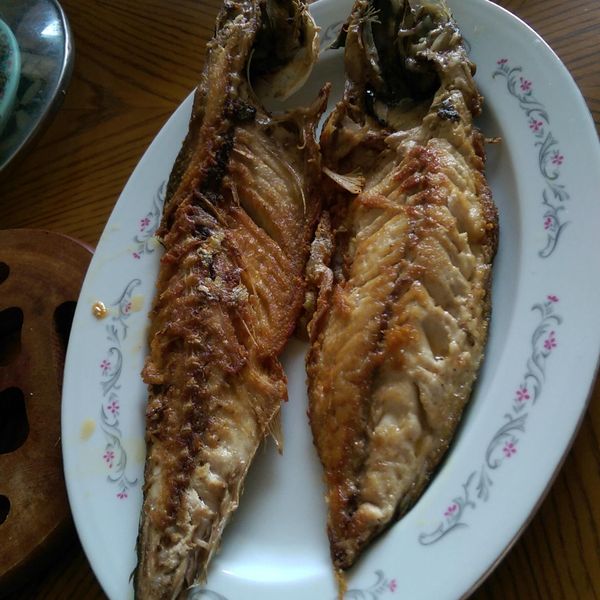 香煎。薄鹽鯖魚 : LI Chi Jye一起做