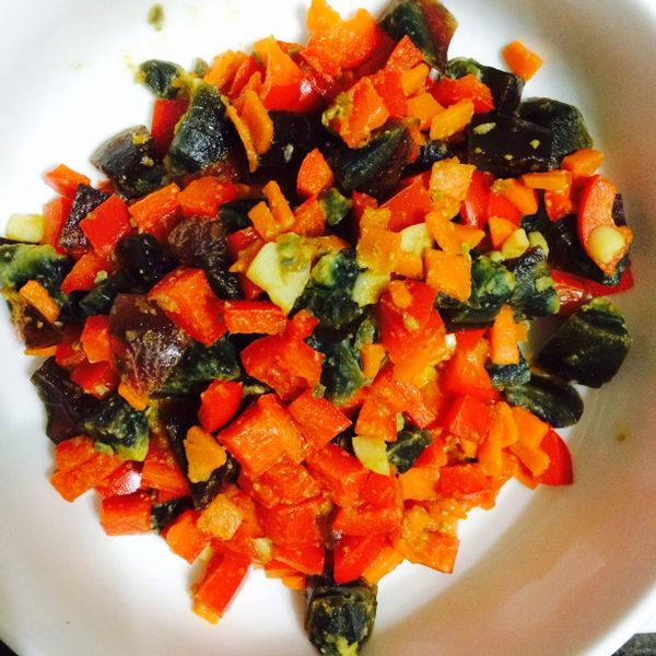 青椒炒皮蛋:Yuna 一起做