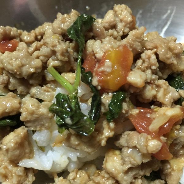 扒完三碗飯! 泰式打拋豬 食譜 : sunnybaby 一起做