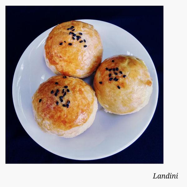 24顆半蛋黃【蛋黃酥】 : Landini Huang一起做