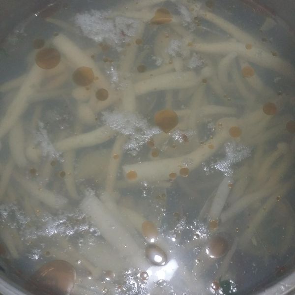 菇菇蛤蠣湯：Yun-Hsin Ho 一起做