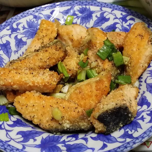 椒鹽鮭魚:LuLu Lo 一起做