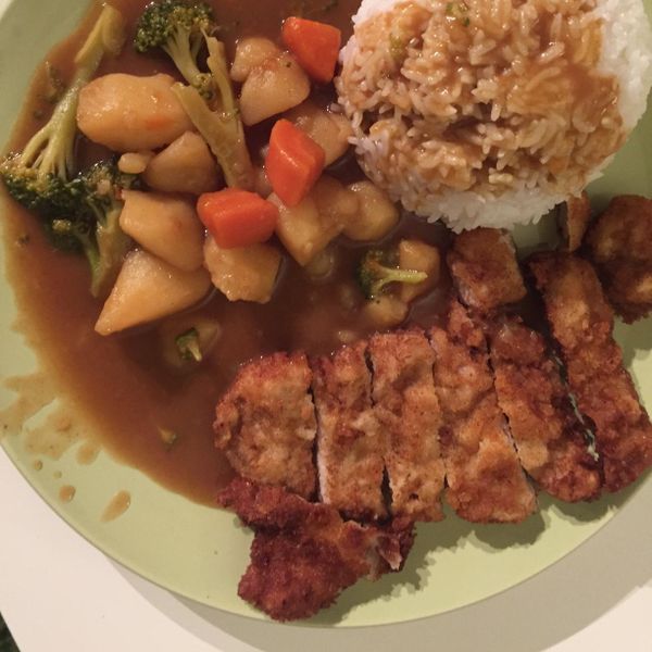 咖哩豬排飯 : Lucy在多倫多一起做