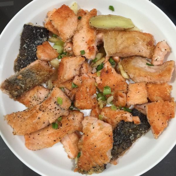 椒鹽鮭魚:Candy Yang 一起做