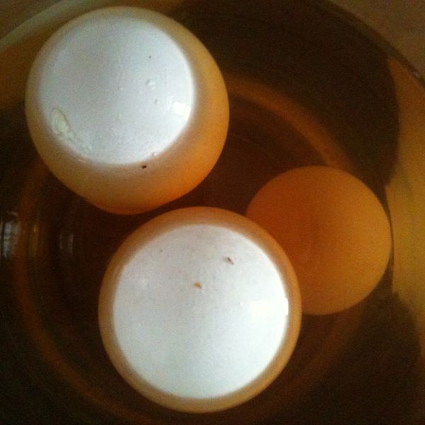 醃鹹蛋：H 一起做