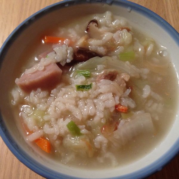 芋頭鹹粥 : 安蝦米一起做