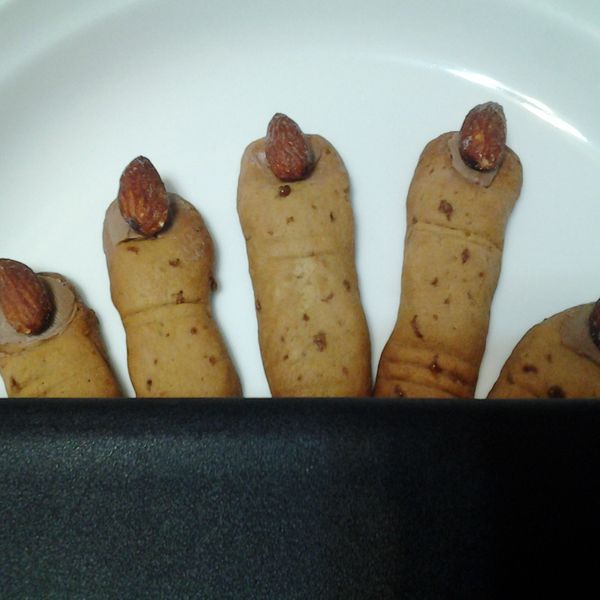 萬聖節★ 巫婆手指餅乾★ : 娃一起做