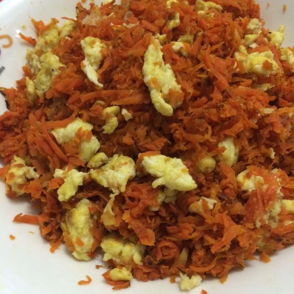 紅蘿蔔炒蛋 : 素平一起做