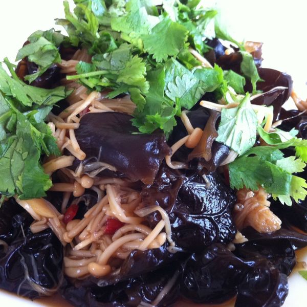 涼拌木耳金針菇：agnes 一起做