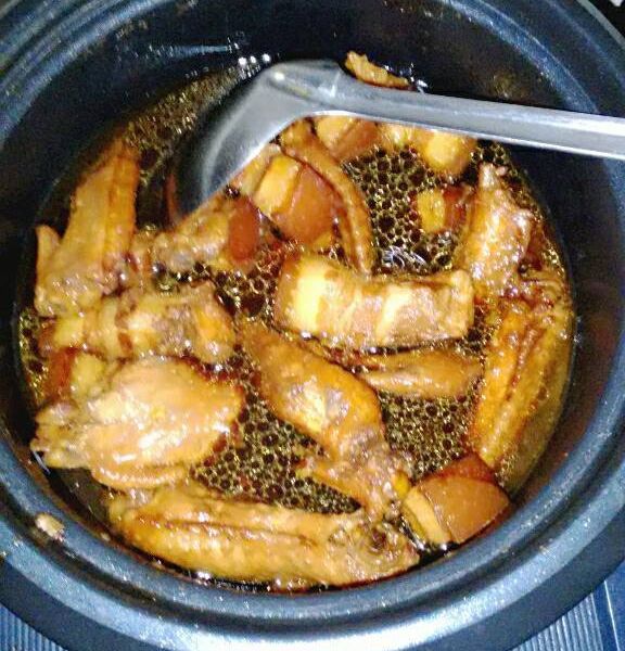 電鍋五花肉：蔡聒噪 一起做