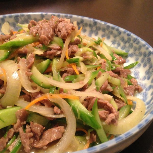 【得意的一天橄欖油 】小黃瓜炒牛肉 : Vicky愛下廚一起做