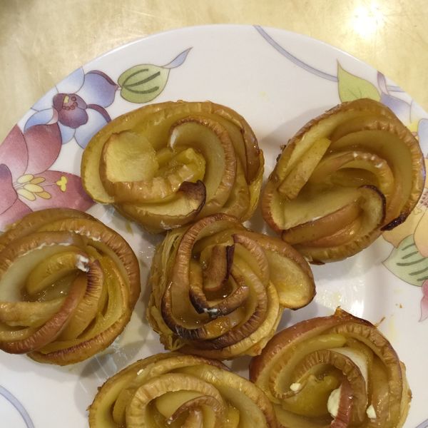 酥皮玫瑰蘋果派【HOLA幸福食堂】 : Lillian Tseng一起做