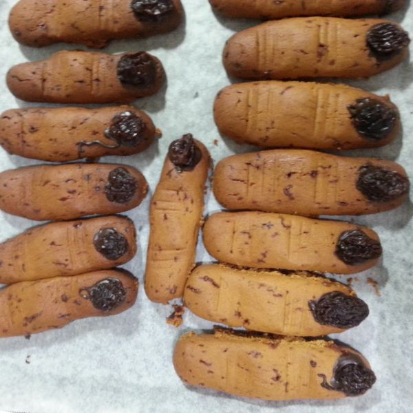 巫婆手指餅乾 : 綺綺一起做