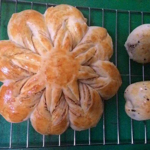 Nutella巧克力雪花星星麵包 : 小黃蜂一起做