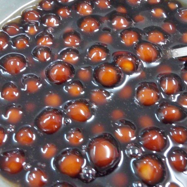 自製珍珠粉圓：Huang Ching Min 一起做