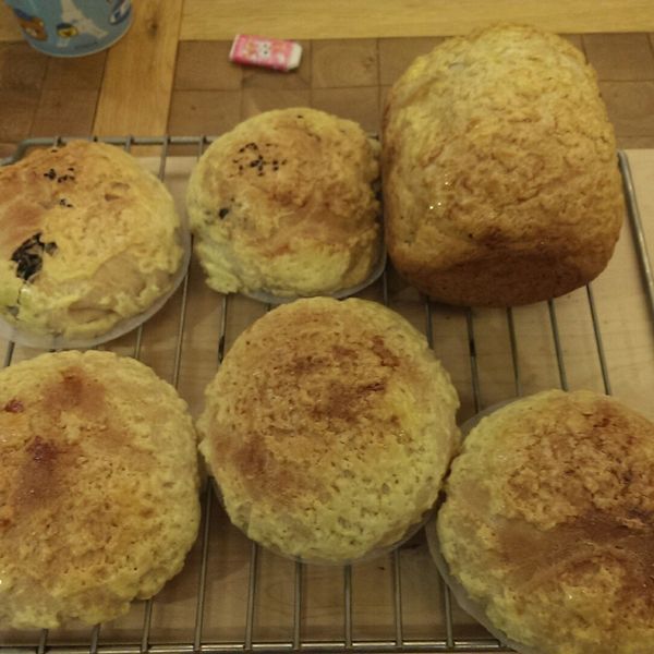 懷舊菠蘿奶酥麵包❤!!!：張筱蓓 一起做