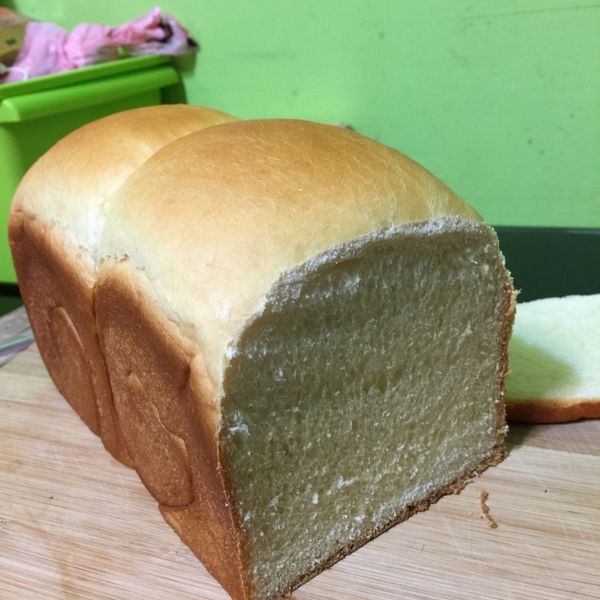 《養樂多系列》超鬆軟~蜂蜜養樂多吐司 : 賴一騰一起做